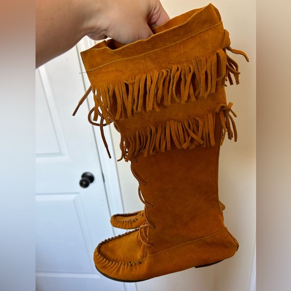 Real Leather Moccasins. Size 8 - Picture 3 of 4